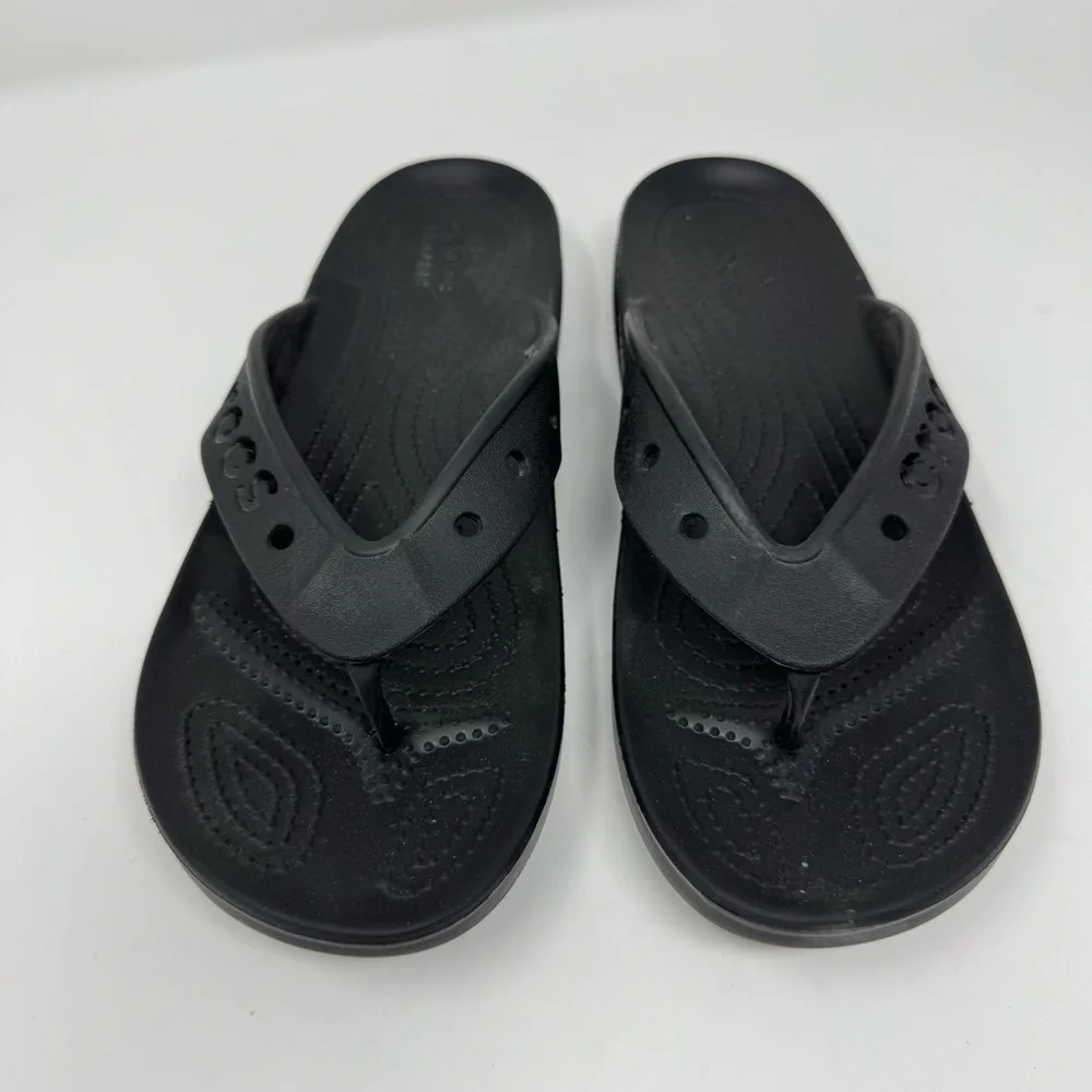 CROCS Black Sporty Sandals Mens‎ 8 or Womens 10
